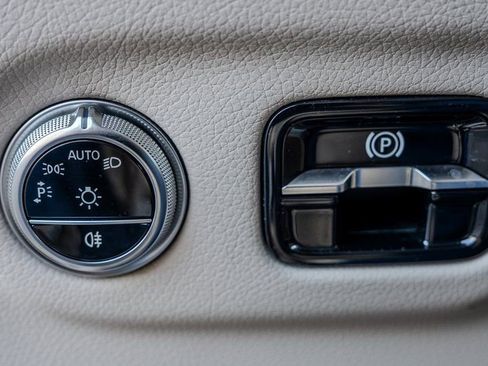 Used 2023 Mercedes-Benz EQS 450+ 4MATIC SUV image 8