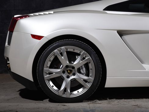 Used 2008 Lamborghini Gallardo AWD/4WD image 32