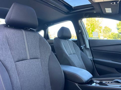 Used 2025 Honda Accord Sport image 30