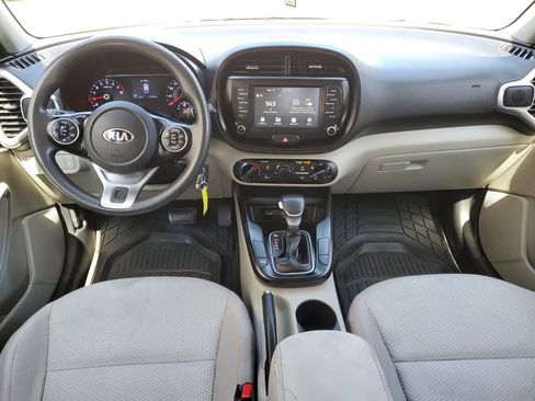 Used 2021 Kia Soul LX image 11