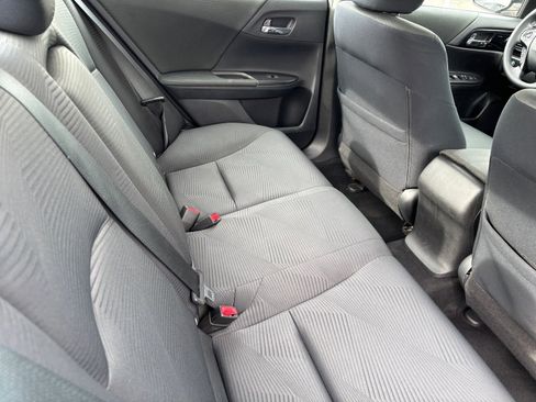 Used 2016 Honda Accord LX image 16
