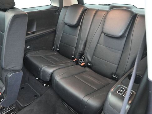 Used 2024 Mercedes-Benz GLS 450 4MATIC image 14