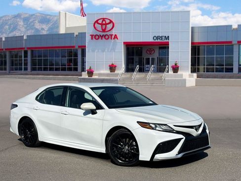 Used 2021 Toyota Camry XSE w/ Carpet Mat Package (TMS) FWD image 1