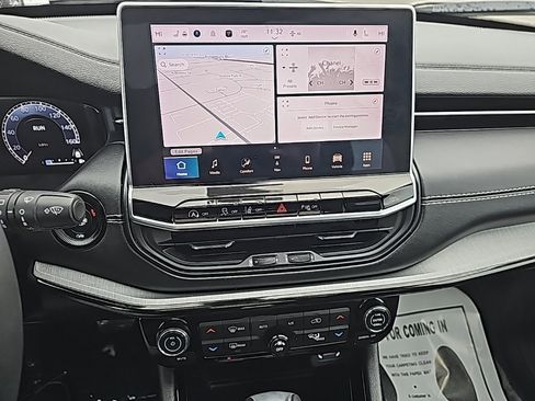 Certified 2024 Jeep Compass Limited w/ High Altitude Package image 33