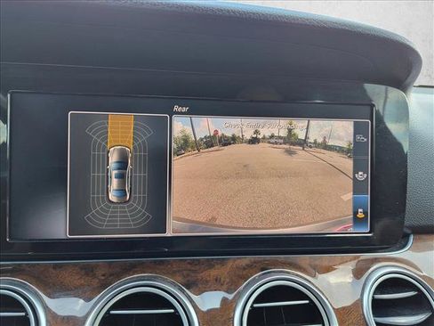 Used 2018 Mercedes-Benz E 300 image 14