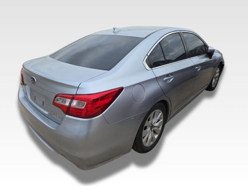 Used 2017 Subaru Legacy 2.5i Premium image 4