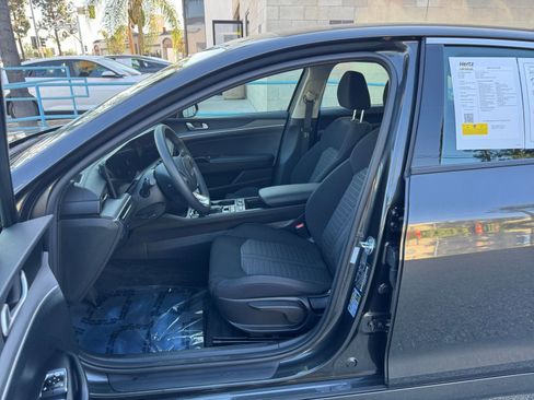 Used 2025 Kia K5 LXS image 27