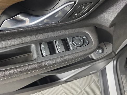 Used 2019 GMC Terrain Denali w/ Driver Alert Package II AWD/4WD image 14