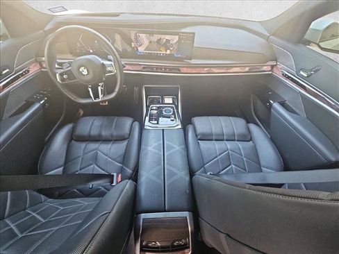 Used 2023 BMW 760i xDrive AWD/4WD image 16
