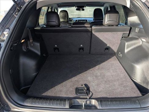 Used 2020 Jeep Cherokee Latitude Plus image 20