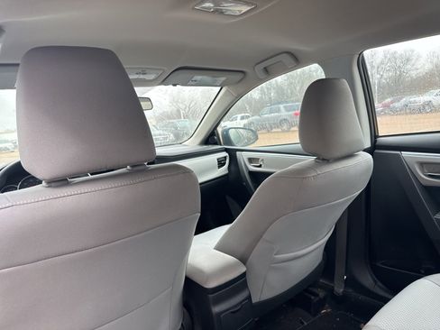 Used 2016 Toyota Corolla LE image 18