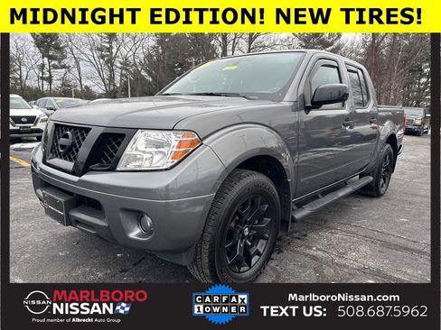 Certified 2020 Nissan Frontier SV w/ Midnight Edition Floor Mats image 3