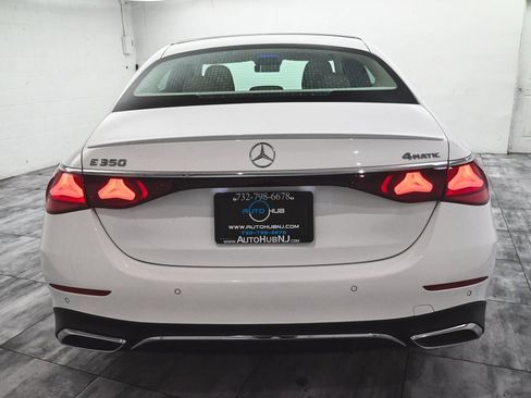 Used 2025 Mercedes-Benz E 350 4MATIC Sedan image 5