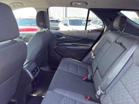 Used 2018 Chevrolet Equinox LT AWD/4WD image 32