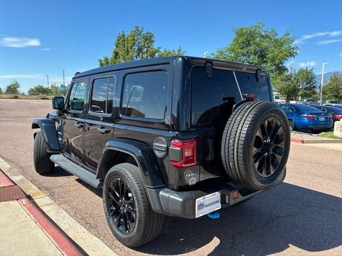 Used 2023 Jeep Wrangler Unlimited Sahara w/ Cold Weather Group AWD/4WD image 5