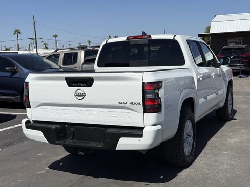 Used 2024 Nissan Frontier SV w/ SV Convenience Package image 9