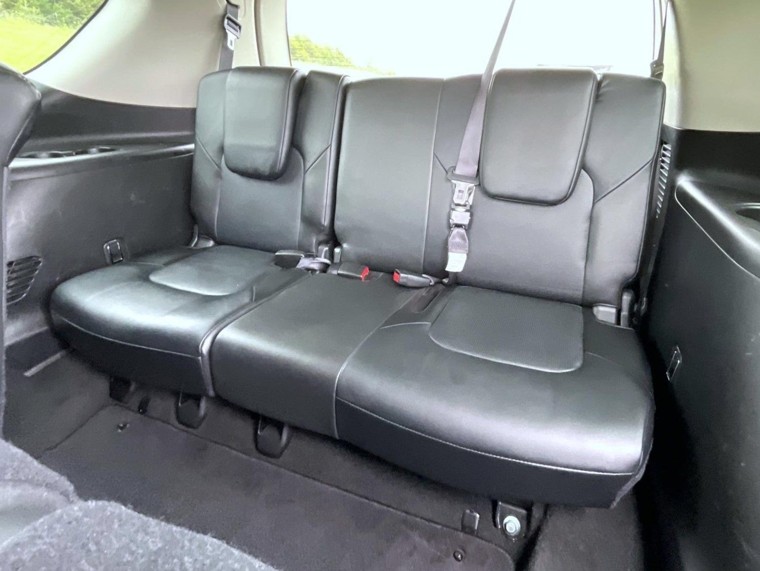 Used 2017 Nissan Armada Platinum RWD image 21