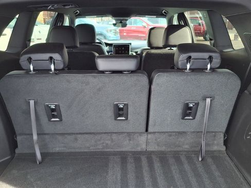 New 2026 GMC Acadia Elevation w/ Elevation Premium Package AWD/4WD image 12