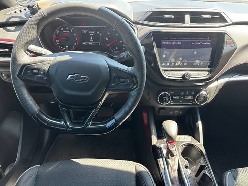 Used 2022 Chevrolet TrailBlazer RS w/ Convenience Package FWD image 21