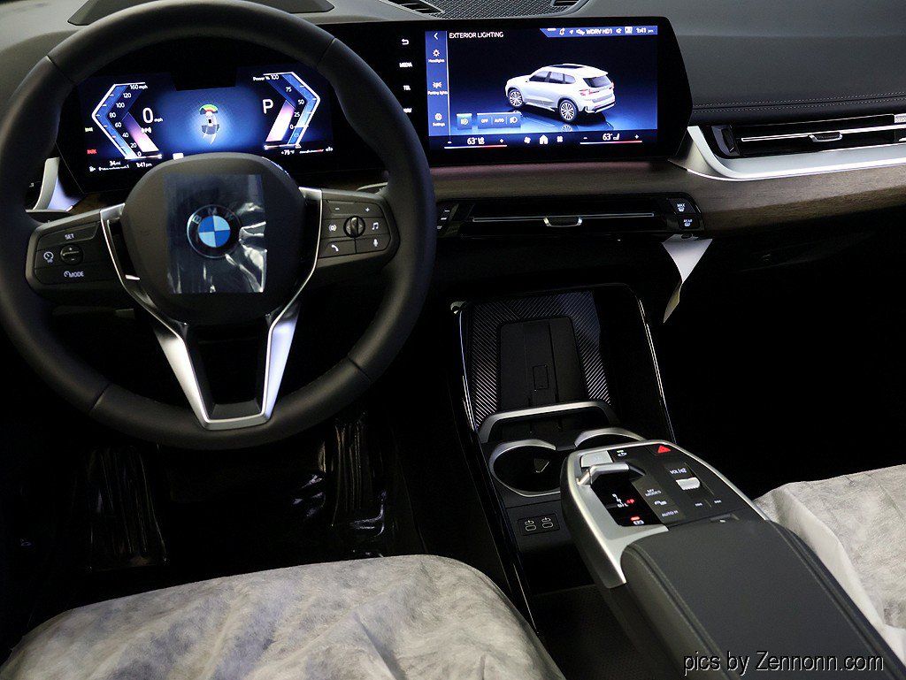 New 2027 BMW X1 xDrive28i AWD/4WD image 16