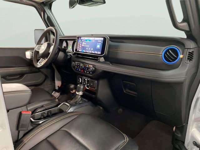 Used 2024 Jeep Wrangler Unlimited Sahara w/ Safety Group AWD/4WD image 23