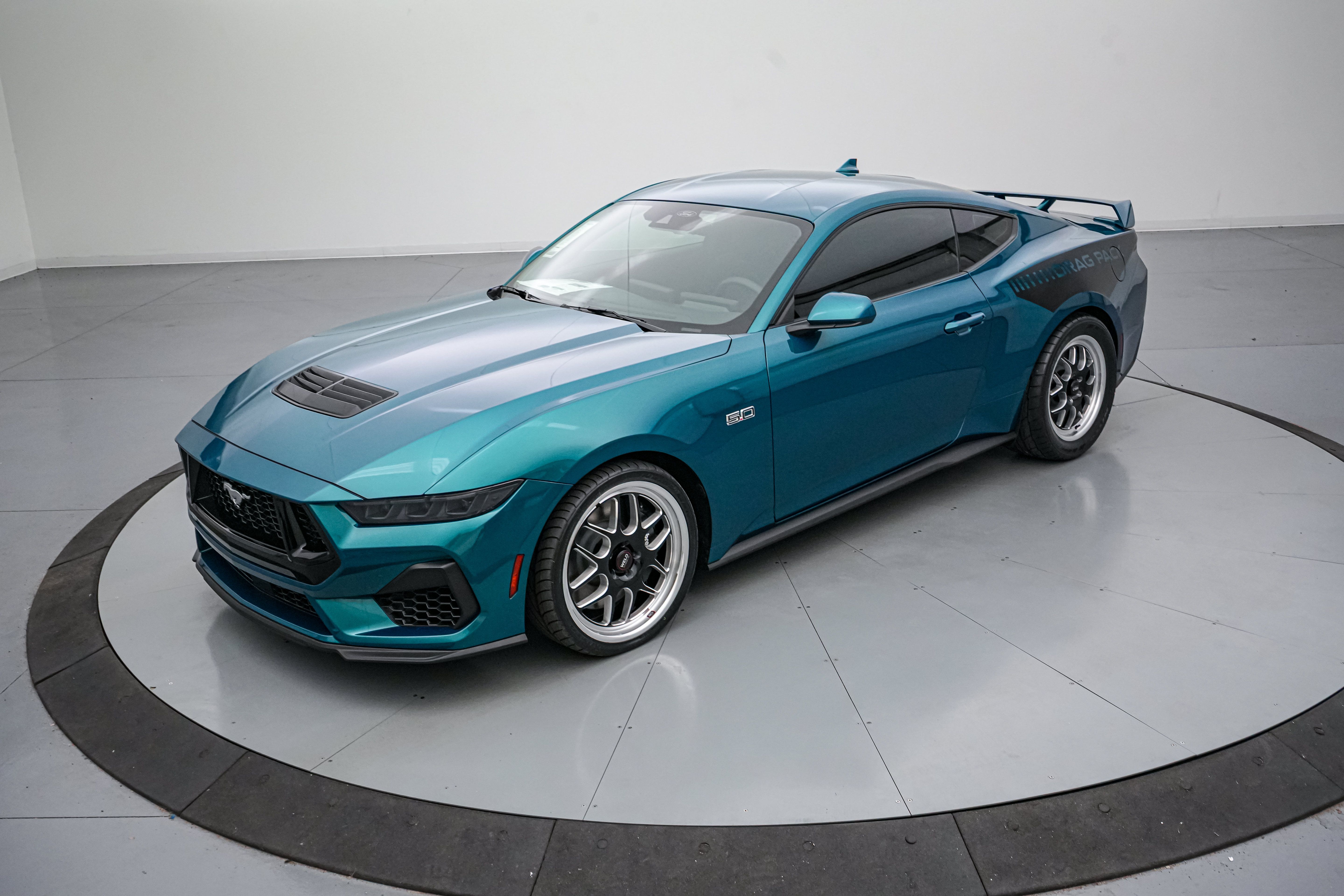 New 2026 Ford Mustang GT w/ GT Performance Package RWD image 9