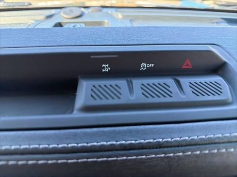 Used 2025 Ford Bronco Outer Banks image 36