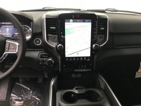 New 2026 RAM 1500 4x4 Crew Cab image 20