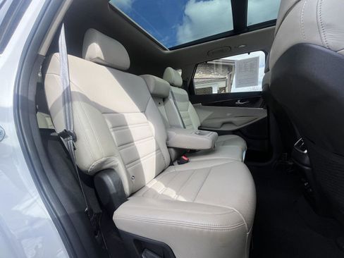 Used 2018 Kia Sorento EX w/ EX Advanced Touring Package image 17