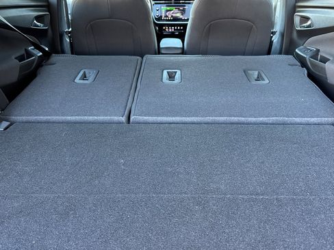 Used 2022 Chevrolet Bolt EUV LT image 17