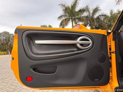 Used 2005 Chevrolet SSR w/ Preferred Equipment Group RWD image 35