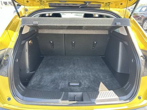 Certified 2024 Chevrolet Trax ACTIV w/ Sunroof Package FWD image 24