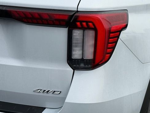 New 2026 Ford Explorer Active image 7