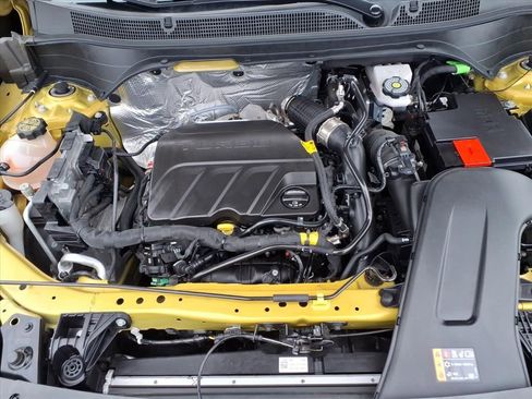 Certified 2024 Chevrolet Trax ACTIV w/ Driver Confidence Package image 23