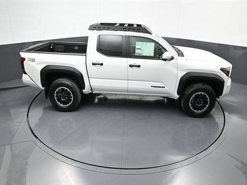 Certified 2024 Toyota Tacoma TRD Off-Road w/ TRD Off Road Premium Package AWD/4WD image 35
