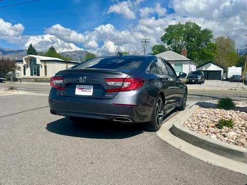 Used 2018 Honda Accord Sport image 4