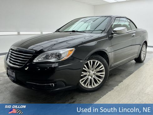 Used 2013 Chrysler 200 Limited image 1