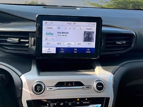 Certified 2022 Ford Explorer 4WD image 21