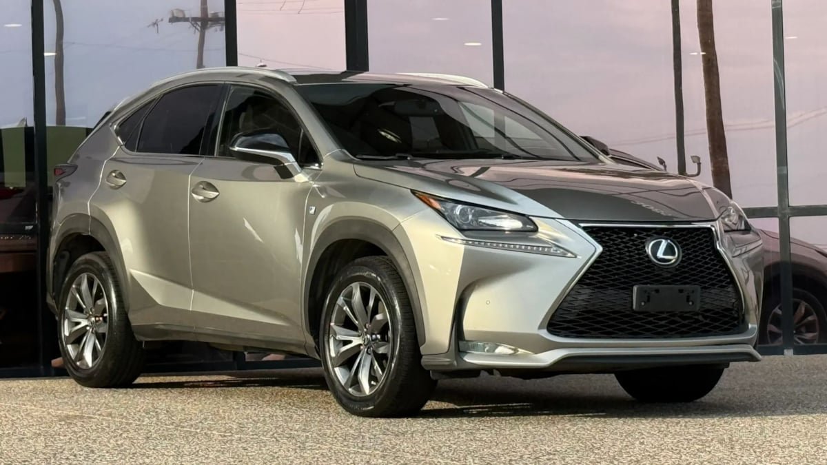 Used 2016 Lexus NX 200t F Sport w/ F Sport Premium Package FWD image 17