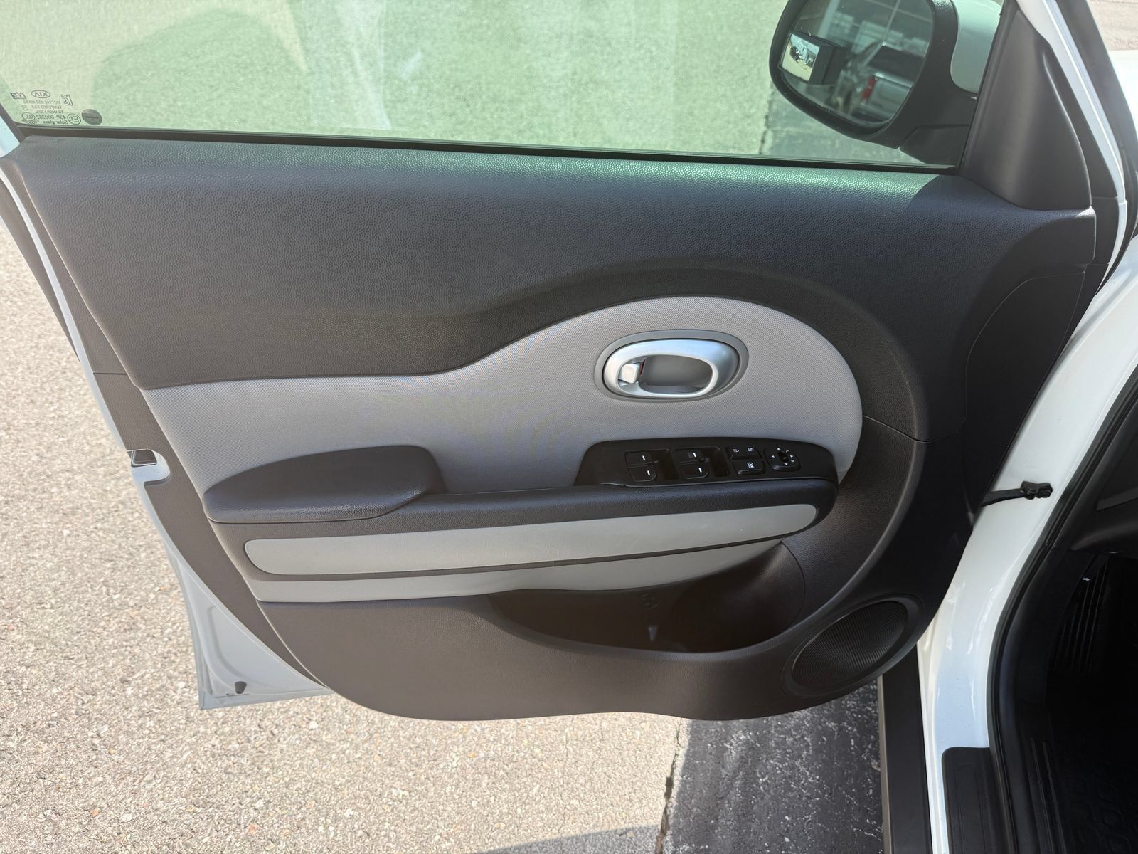 Used 2016 Kia Soul FWD image 10