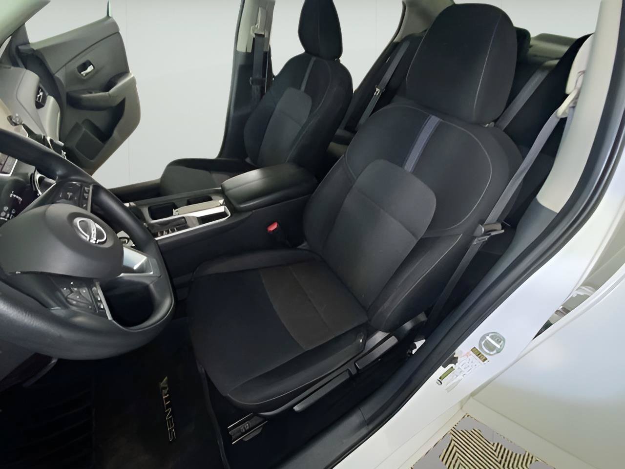 Used 2024 Nissan Sentra SV FWD image 17