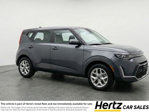 Used 2025 Kia Soul LX w/ LX Technology Package FWD image 1