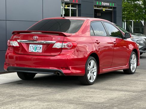 Used 2013 Toyota Corolla S w/ Premium Pkg FWD image 3