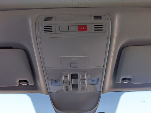 New 2026 Volkswagen Taos SE FWD image 24