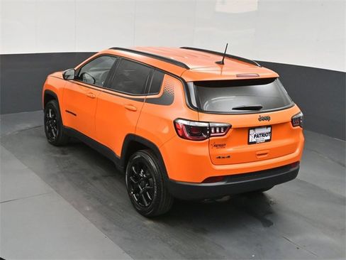 New 2026 Jeep Compass Latitude image 33