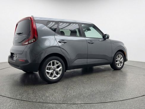 Used 2025 Kia Soul LX w/ LX Technology Package image 9