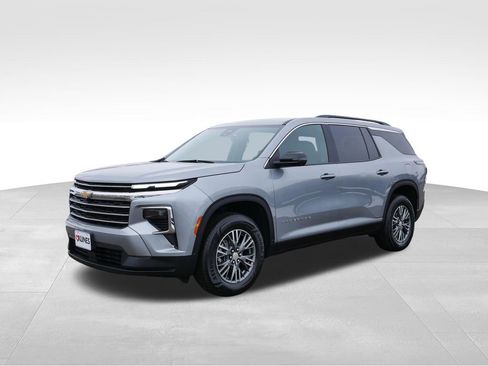 Used 2024 Chevrolet Traverse LT AWD/4WD image 4