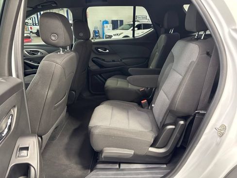 Used 2023 Chevrolet Traverse LT AWD/4WD image 33