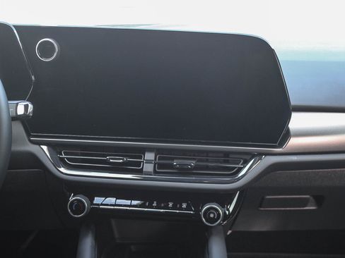 Used 2025 Chevrolet Equinox EV RS image 14