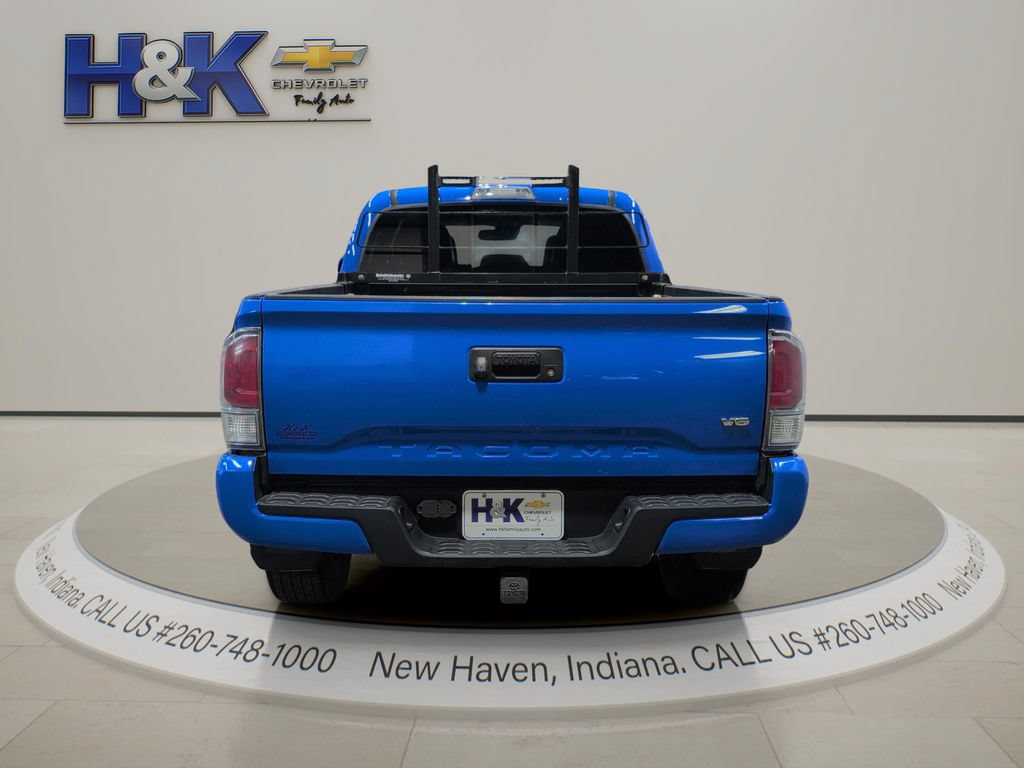 Used 2020 Toyota Tacoma TRD Sport AWD/4WD image 5